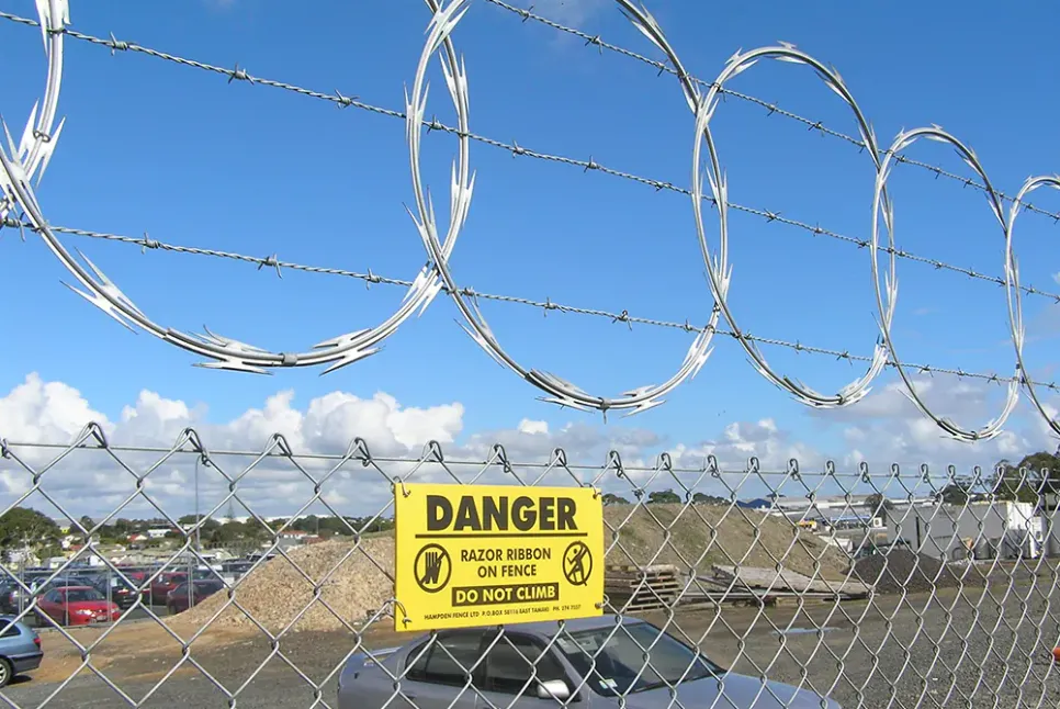 Areas of application of barbed wire